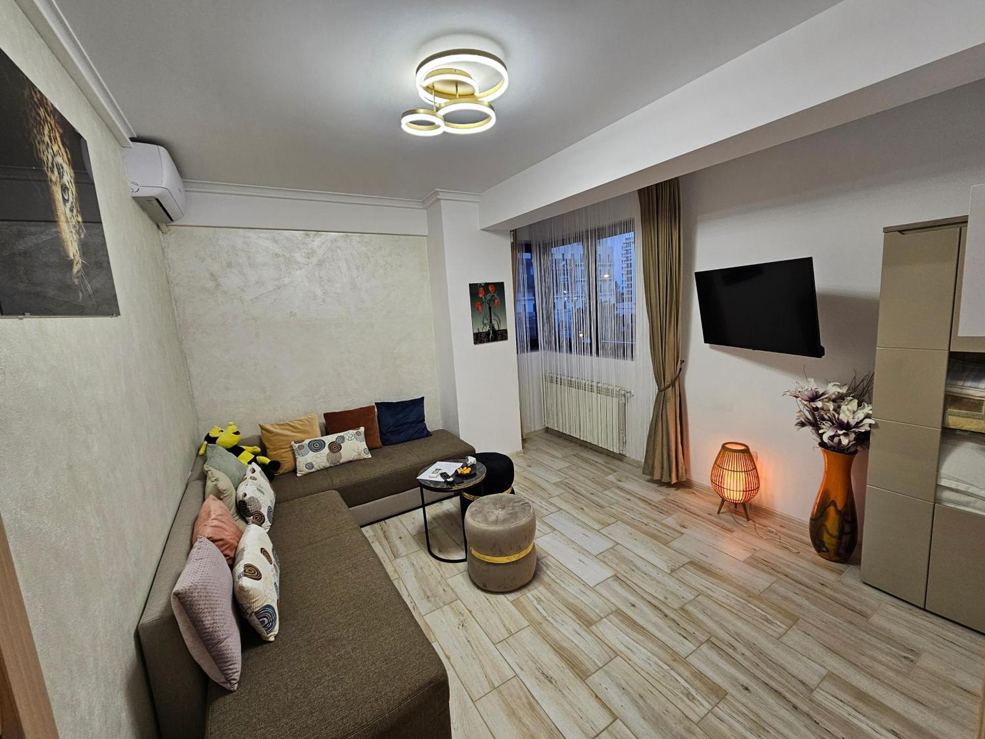 Andrew'S Apartment Central Mamaia Kültér fotó